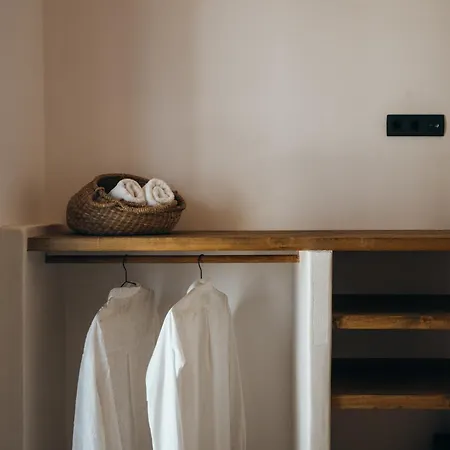 Apartment Aethra White *