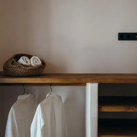 Apartment Aethra White *