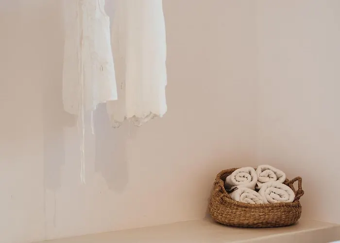 Aethra White 메사리아