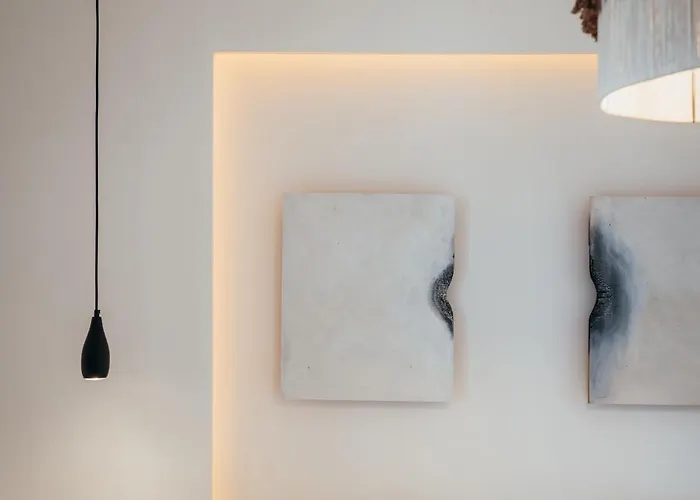 Aethra White Mesaria